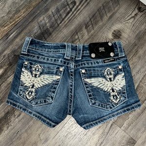 Miss me wings shorts